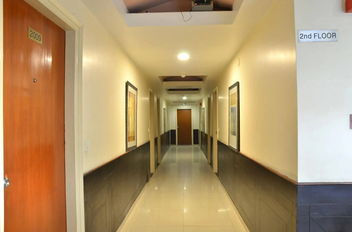 Hotel Tourist Deluxe