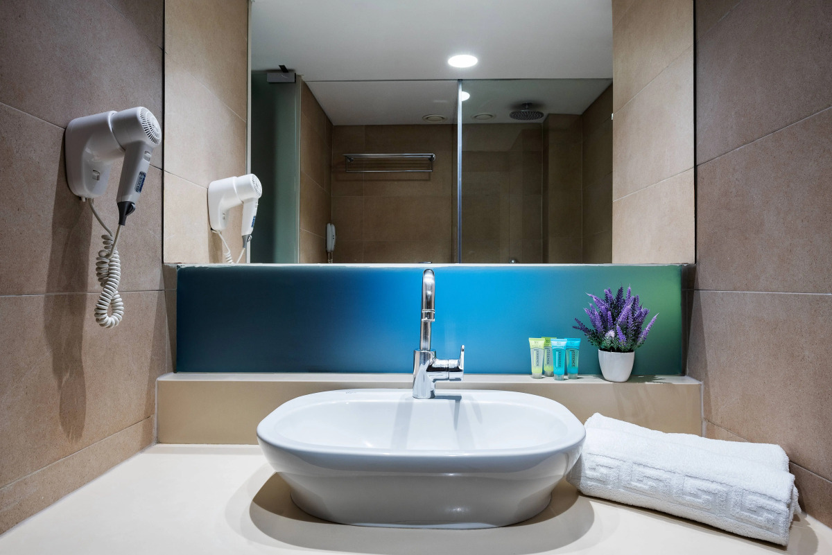 Angela Downtown Hotel