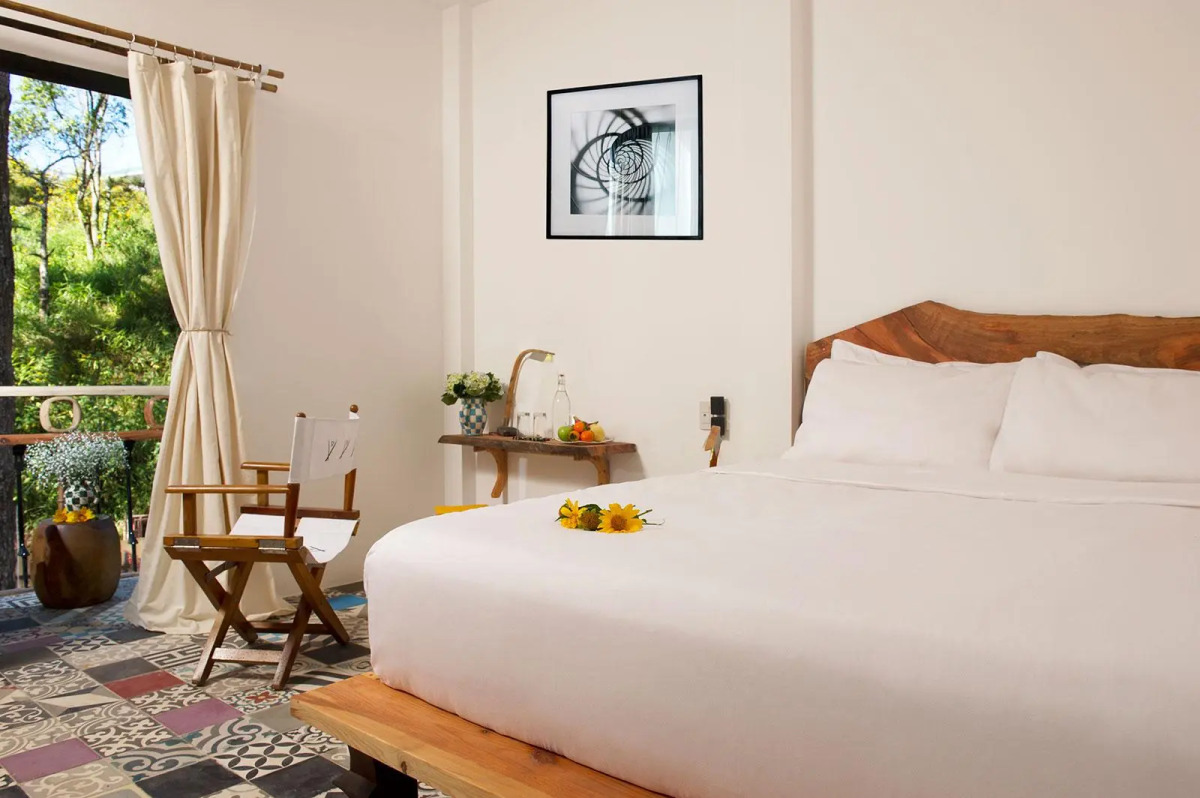 Stop and Go Boutique Hotel Since 1982