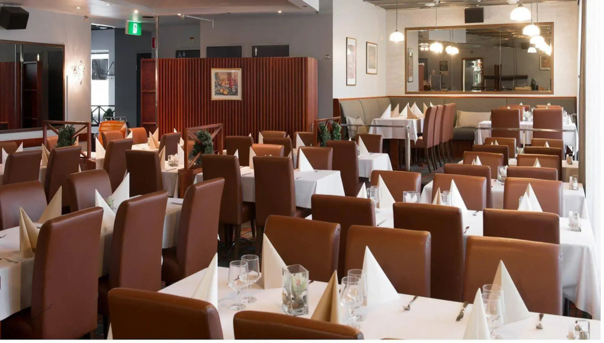 Skyline Airport Hotel