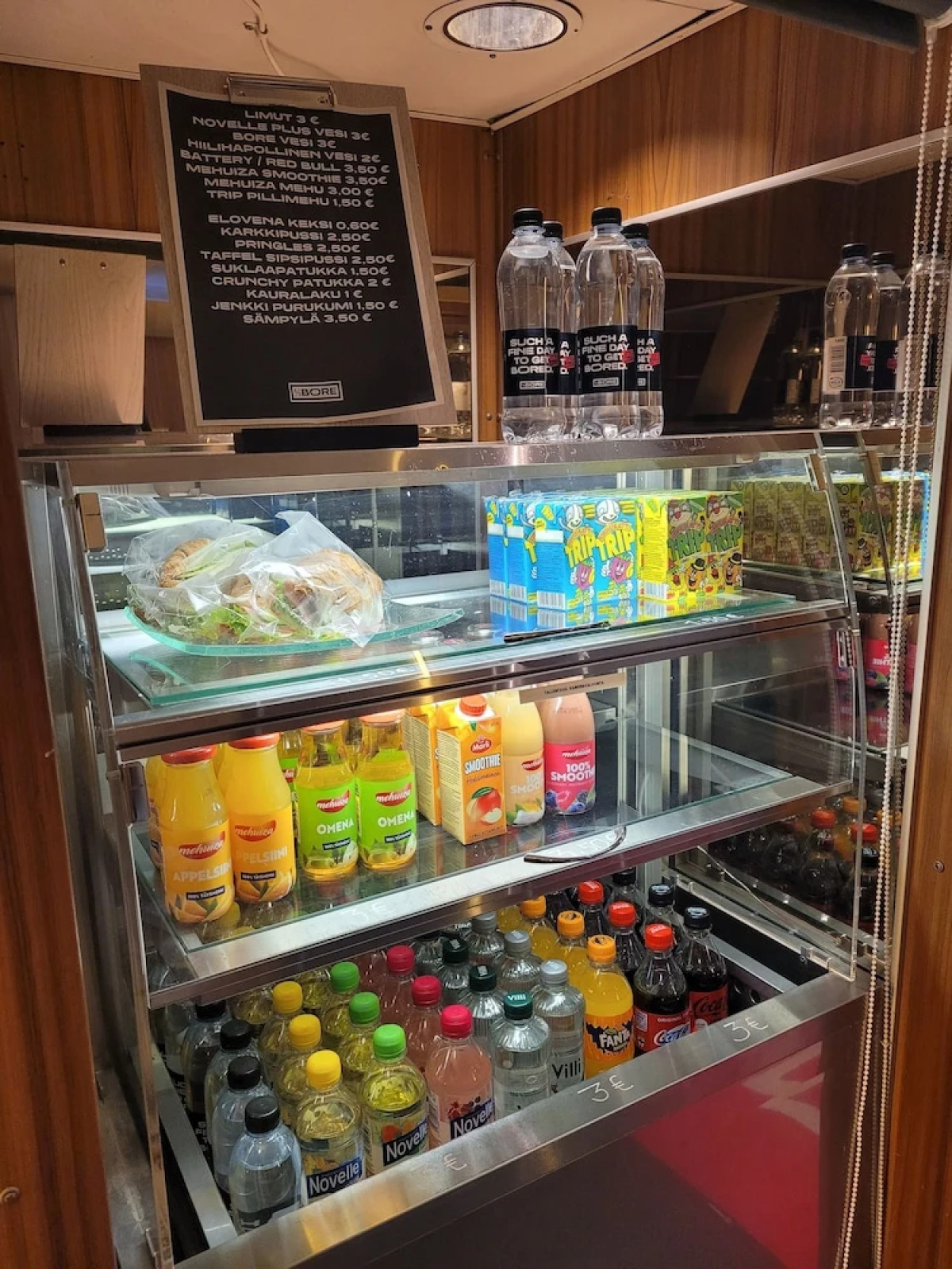 Laivahostel S/S Bore