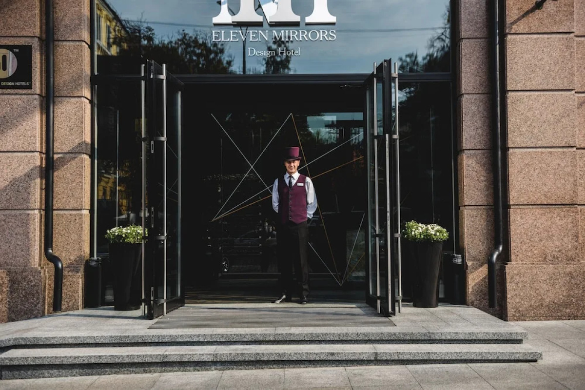 Дизайн-отель 11 Mirrors