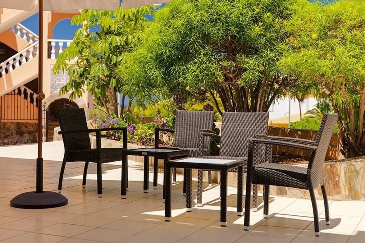 Paradise Court Aparthotel