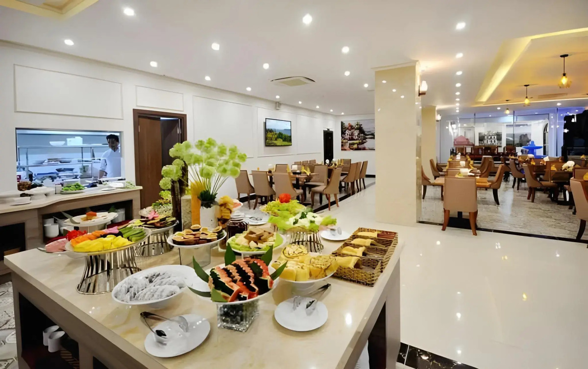 Crown Nguyen Hoang Hotel