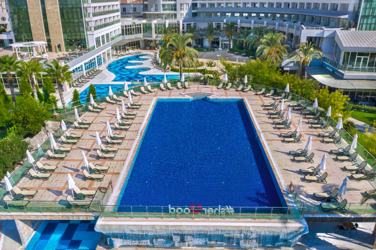 Sherwood Exclusive Lara