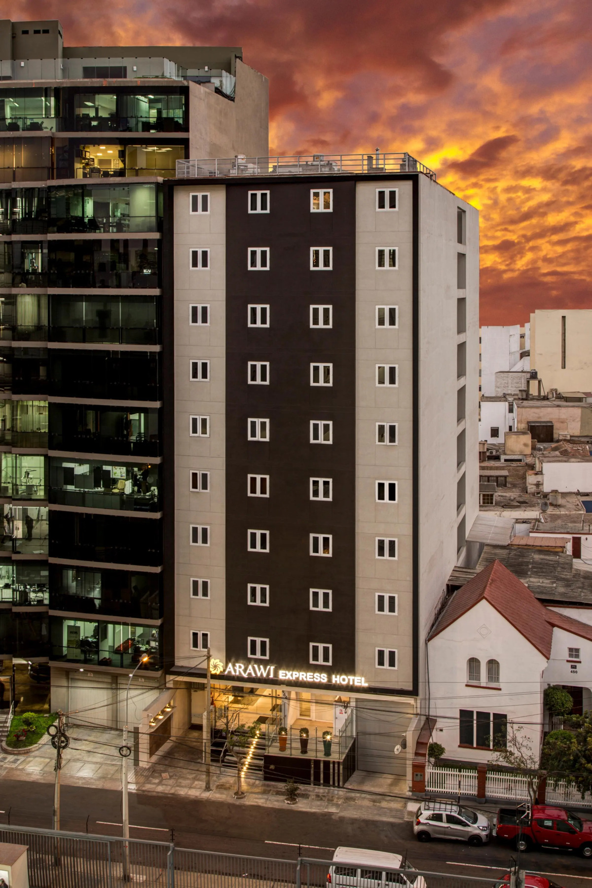 Arawi Miraflores Express