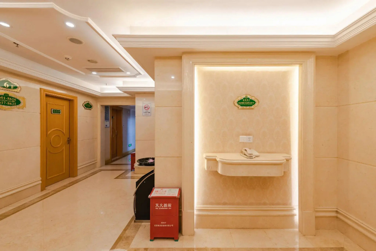 Vienna hotel Shenzhen Dongmen Old Street