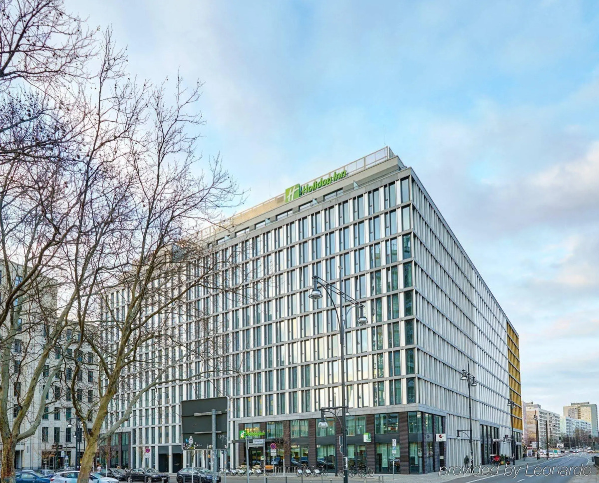 Отель Premier Inn Berlin Alexanderplatz