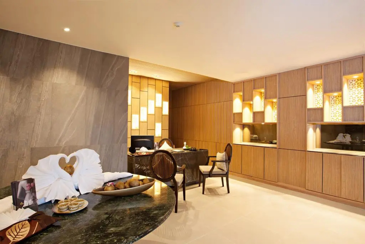 Le Meridien Khao Lak Resort & Spa