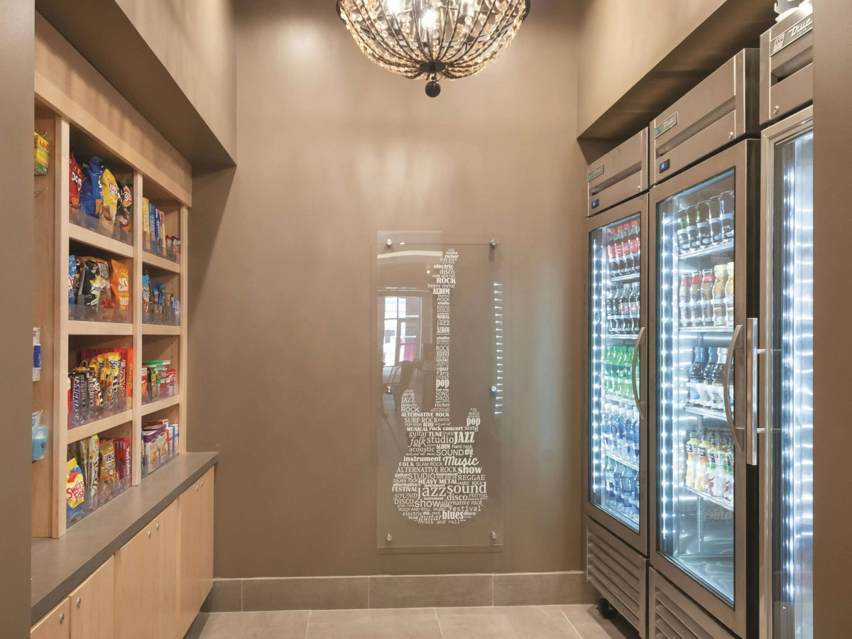 La Quinta Inn & Suites by Wyndham New Orleans Downtown