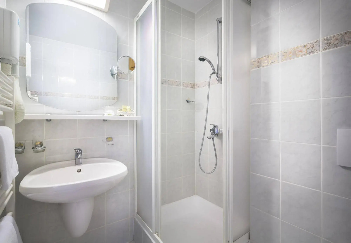 Sunny Baška Hotel by Valamar, ex Corinthia