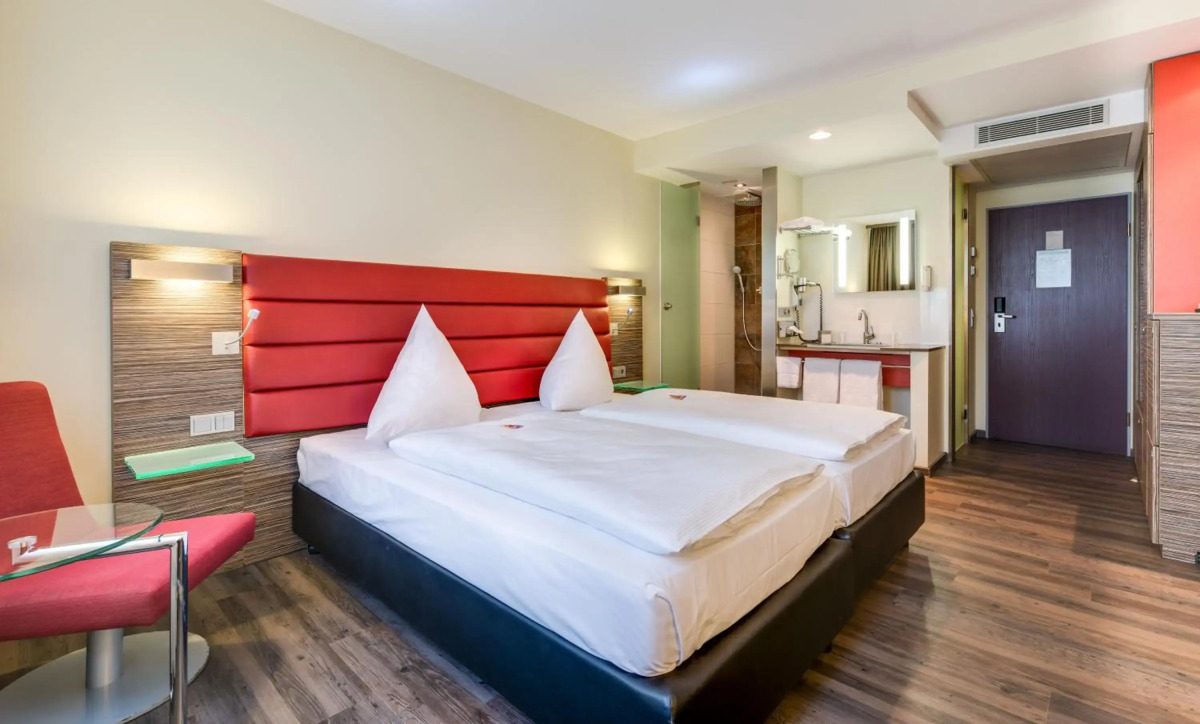 NOVINA HOTEL Wöhrdersee Nürnberg City