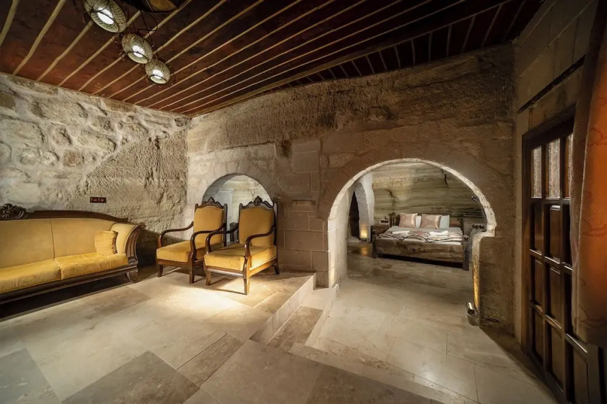 Azalea Terrace Cave Hotel