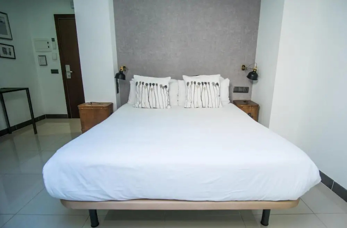 The Lights City Rooms