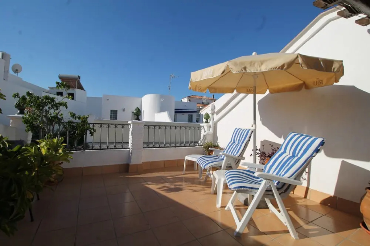 1077 Apartment Paola