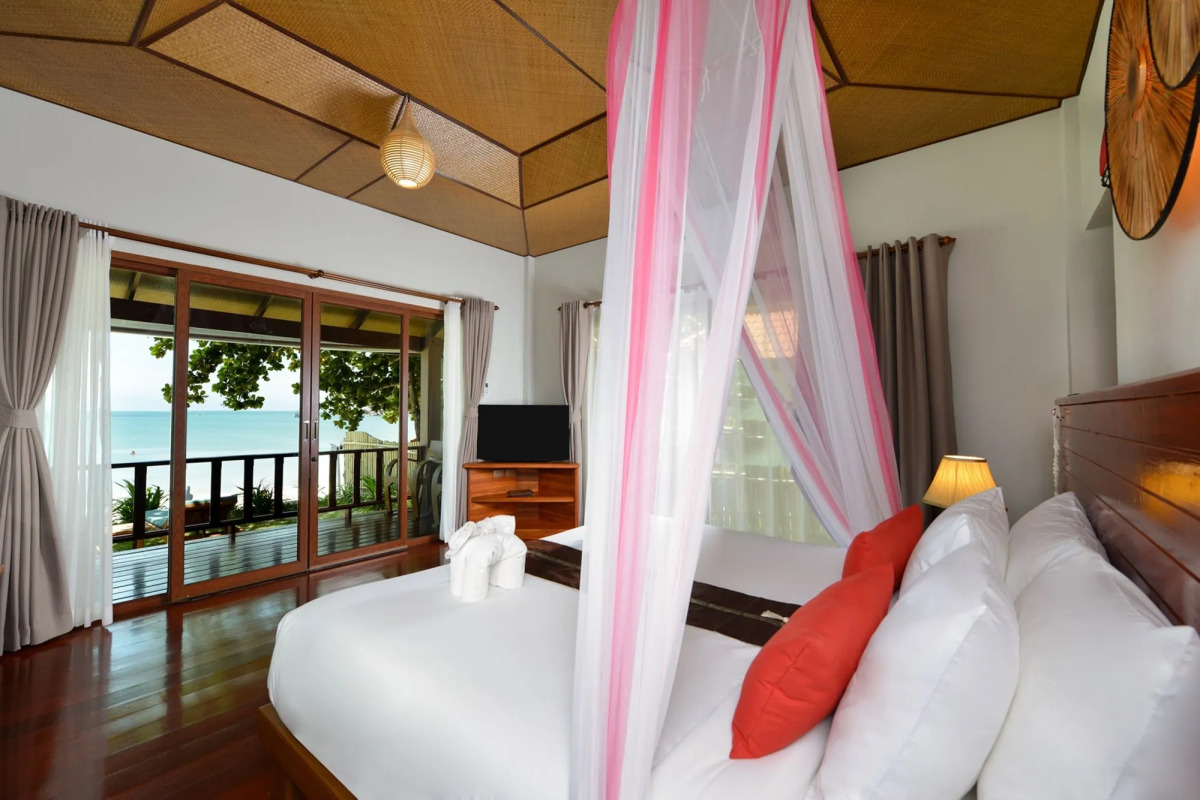 PingChan Koh Phangan Beachfront Resort