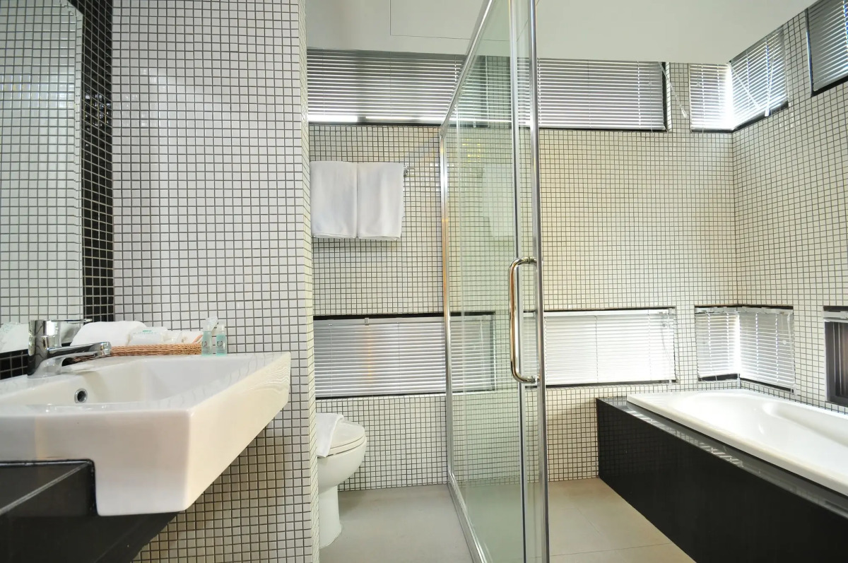 OYO 225 Premier Place Hotel