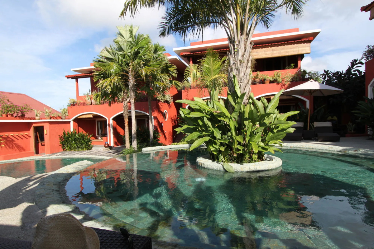 PinkCoco Uluwatu - Constant Surprises & for Cool Adults Only