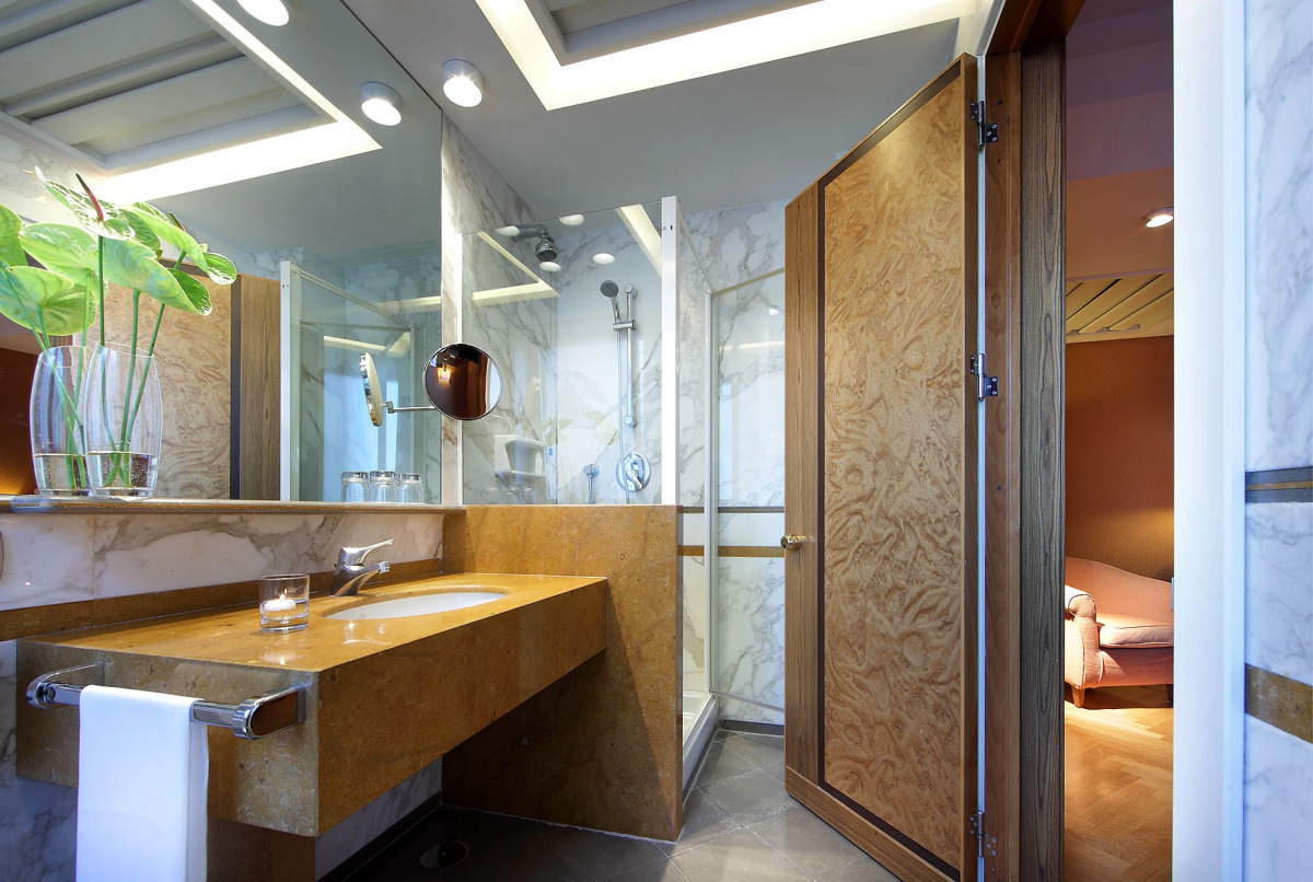 Отель Exe Majestic