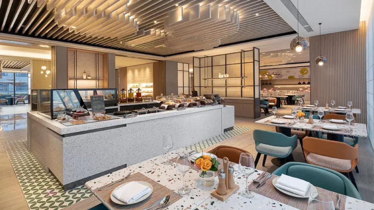 Holiday Inn Shanghai Pudong Airport by IHG