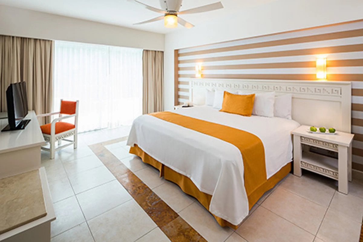 BlueBay Grand Esmeralda All Inclusive