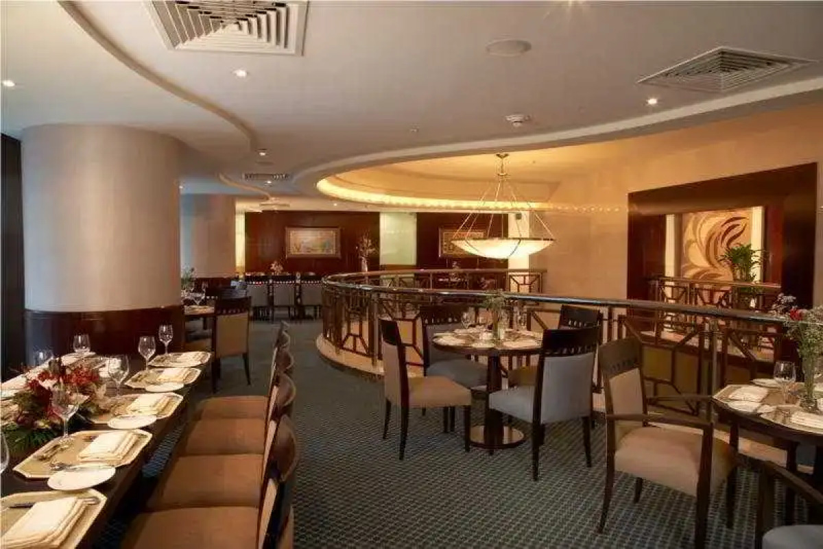 Al Manzel Hotel Apartments