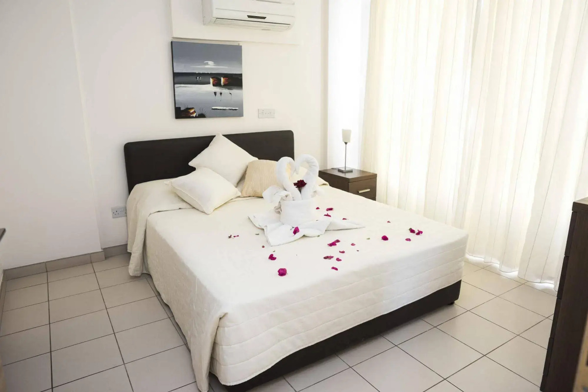 St Nicolas Elegant Residence