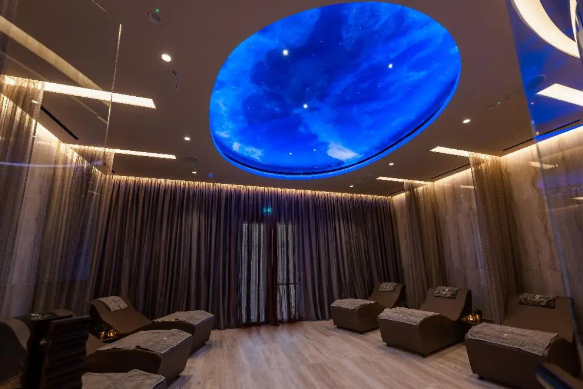 Adams Beach Hotel & Spa