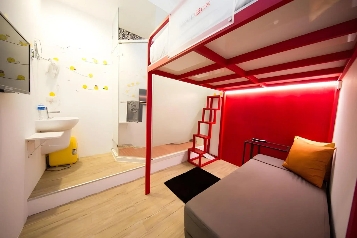 SleepBox Hotel - Ximen