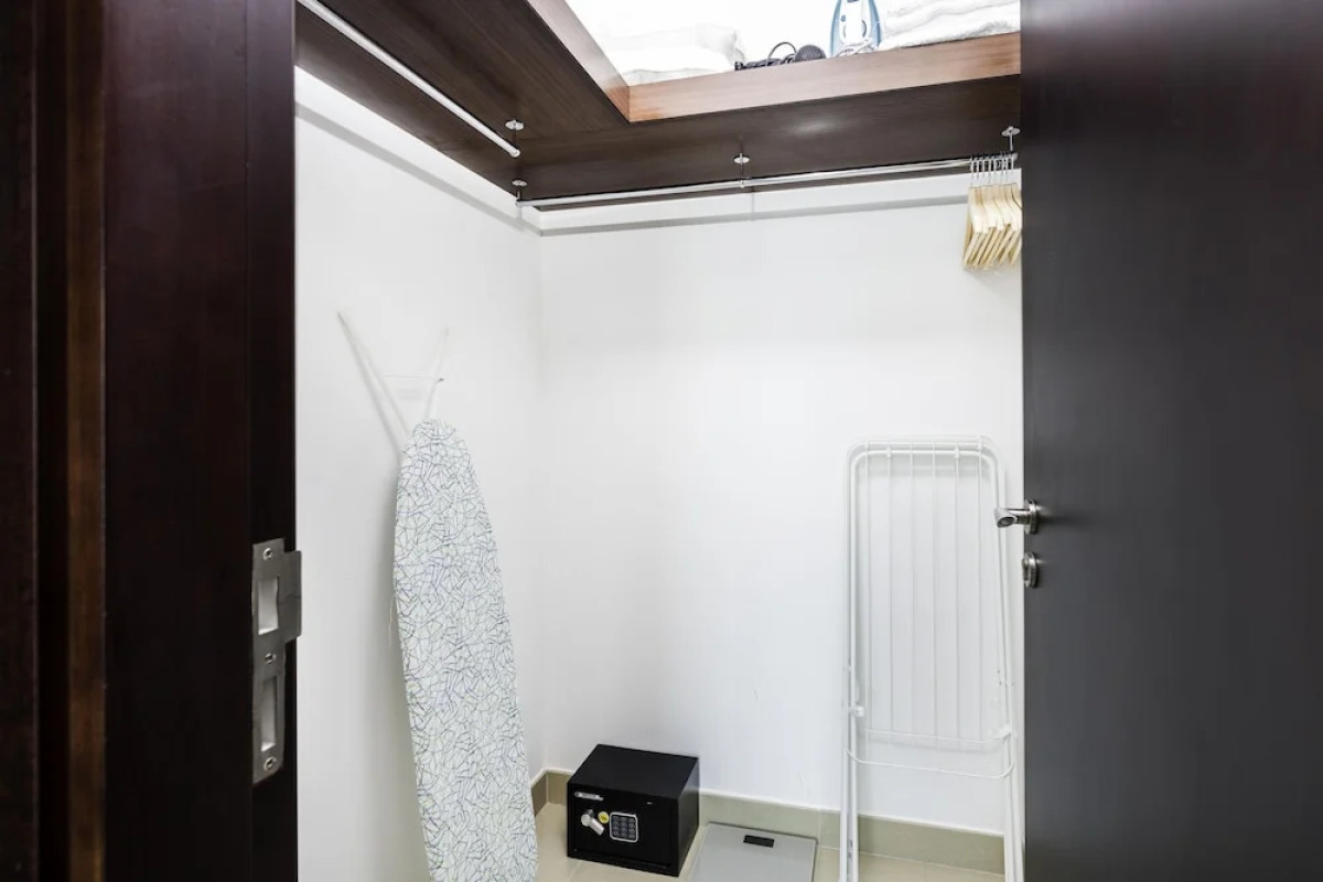 Lux BnB I 29 Burj BLVD I Pool Views