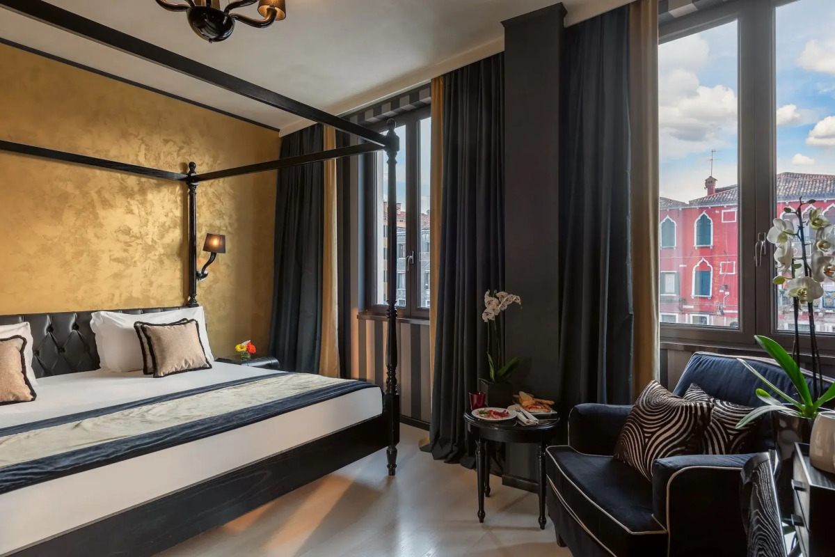 Carnival Palace Hotel