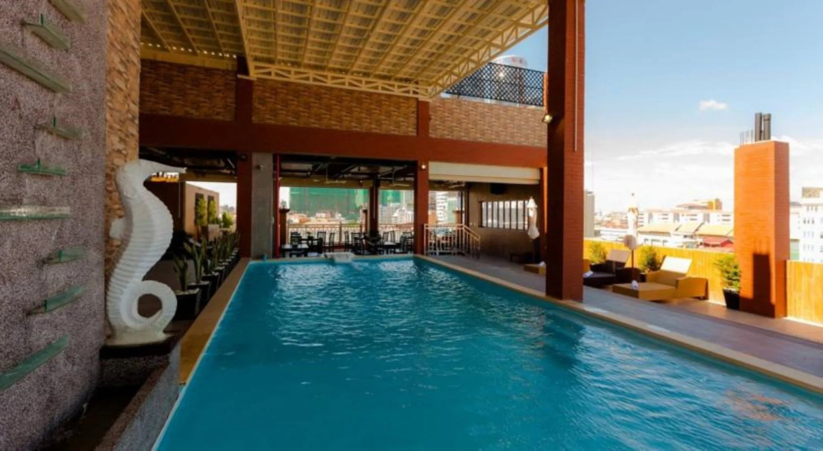 Seventh Heaven Hotel and High Bar