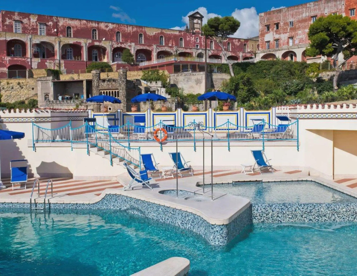 Отель Royal Continental Hotel Naples