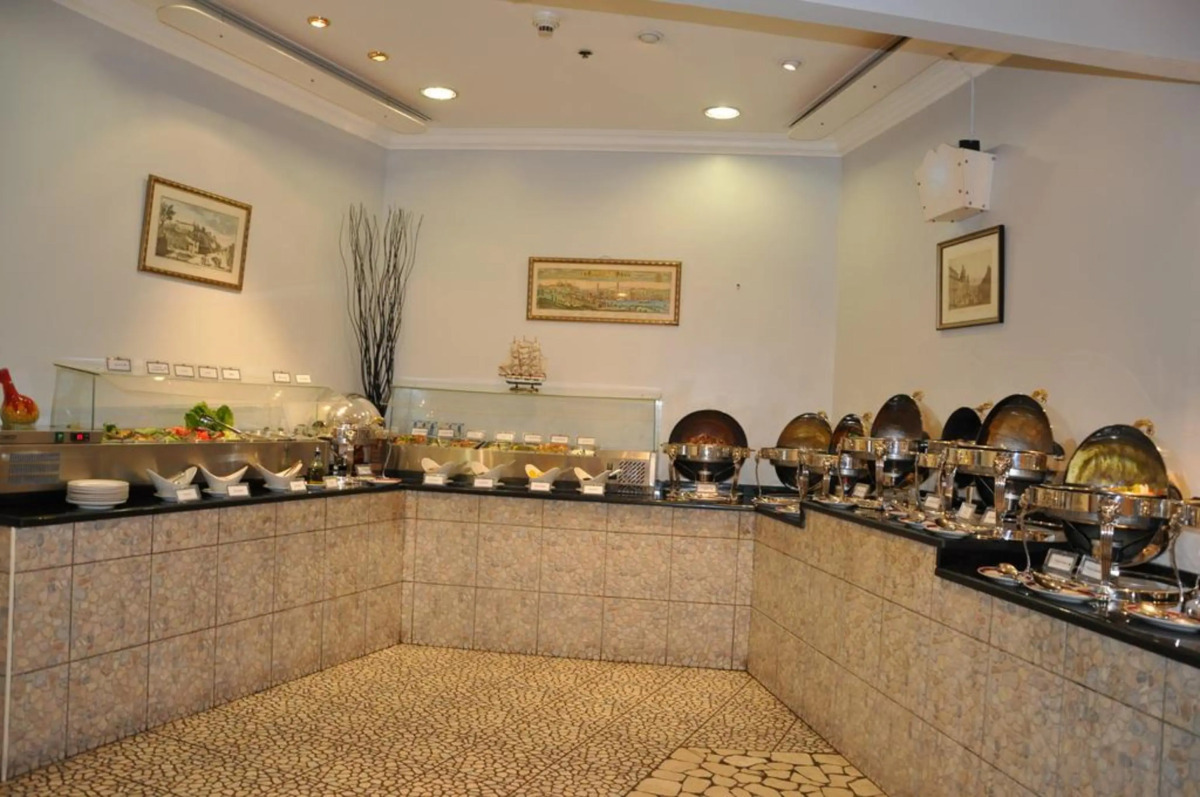 Grand Continental Hotel