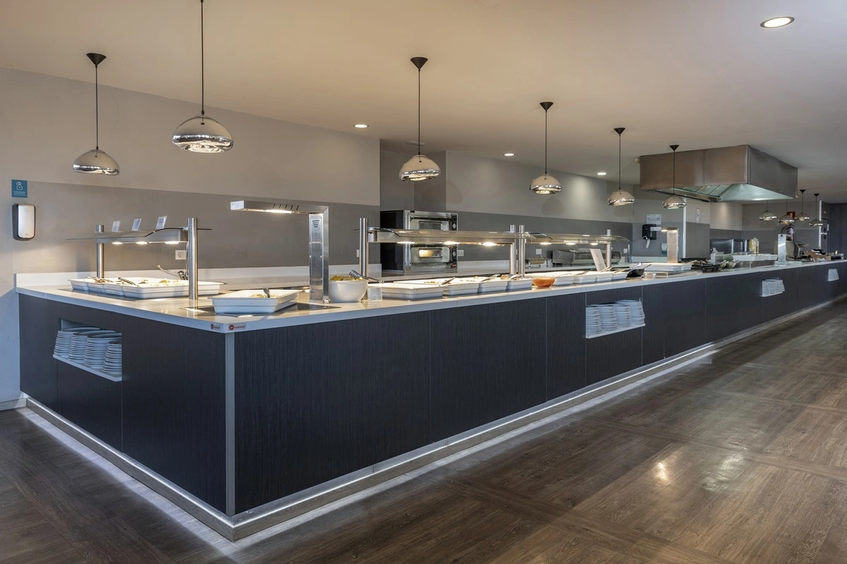 Отель Las Palmeras Affiliated by FERGUS 