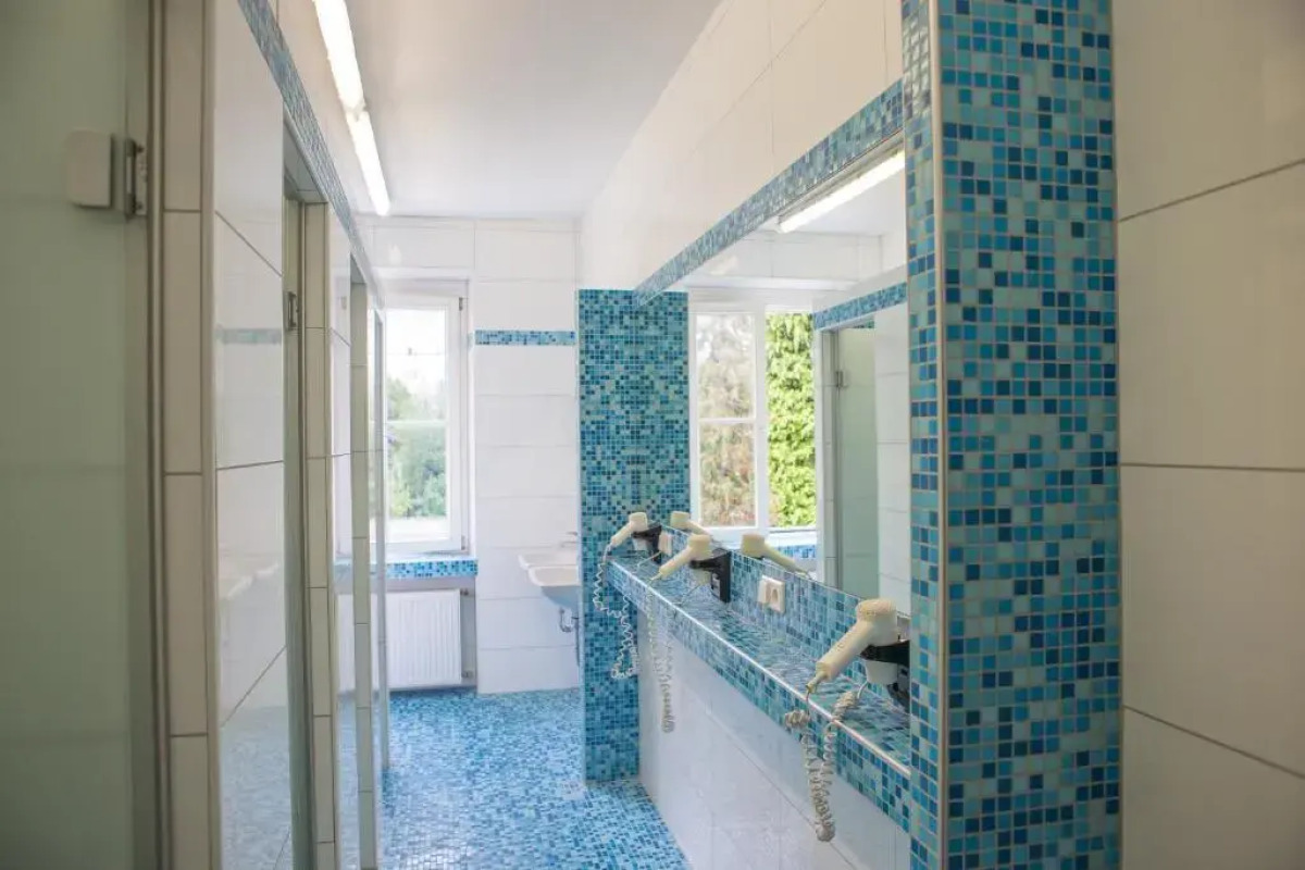 Yoho International Youth Hostel