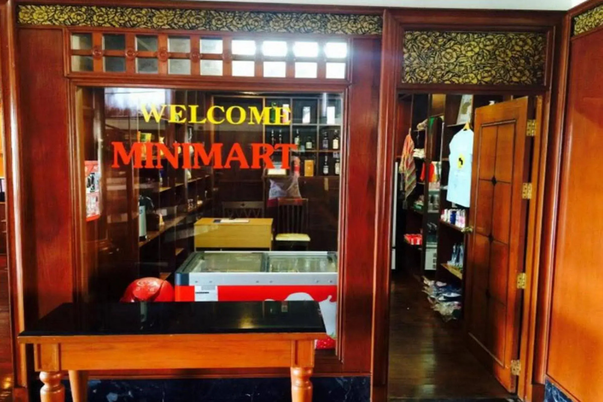 Pavilion Queen's Bay