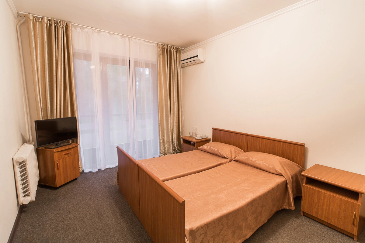 Отель Айтар