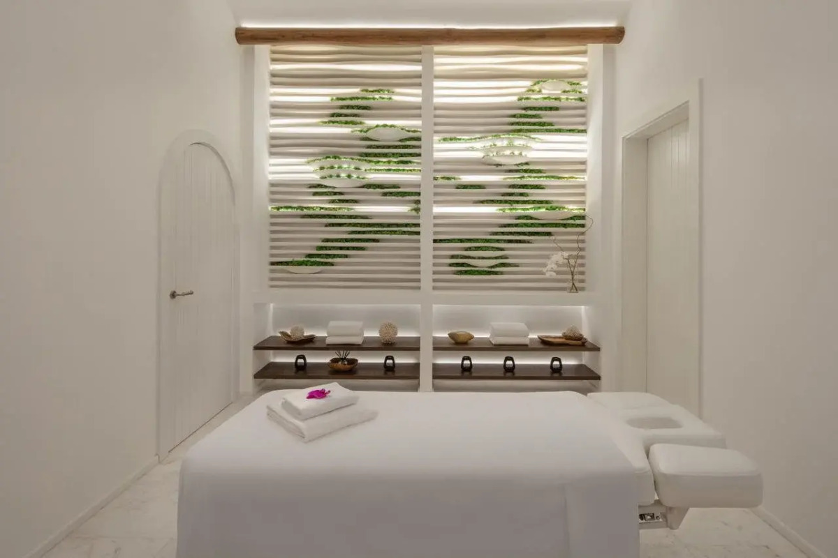 Anantara Santorini Abu Dhabi Retreat - Adults Only