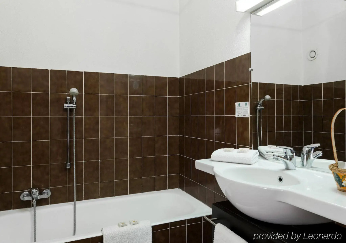 The Originals City, Hôtel Galaxie, Nice Aéroport