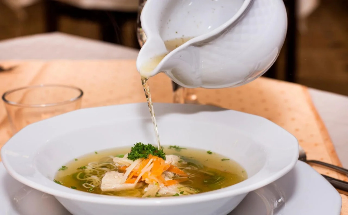 Fried Castle Hotel and Restaurant