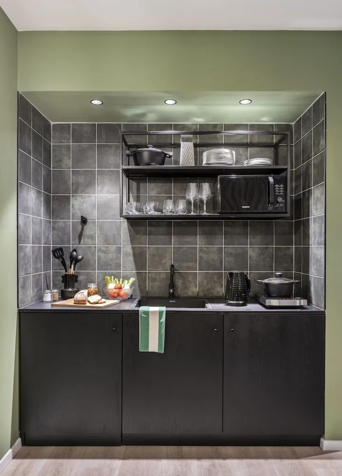 Mr. Soof - By TLV2GO