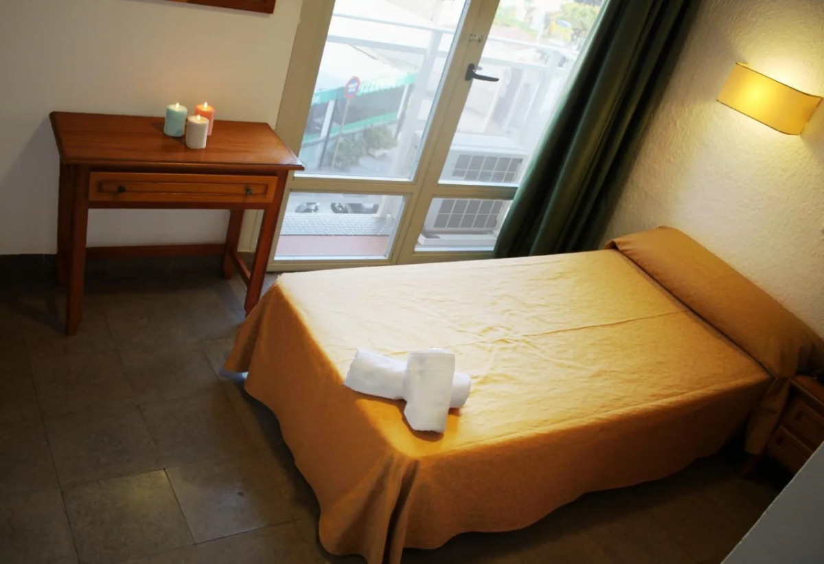 Vintage Hotel Mercedes