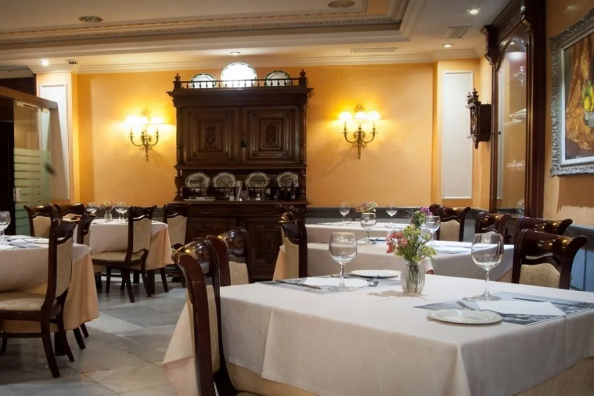 Отель Reina Cristina