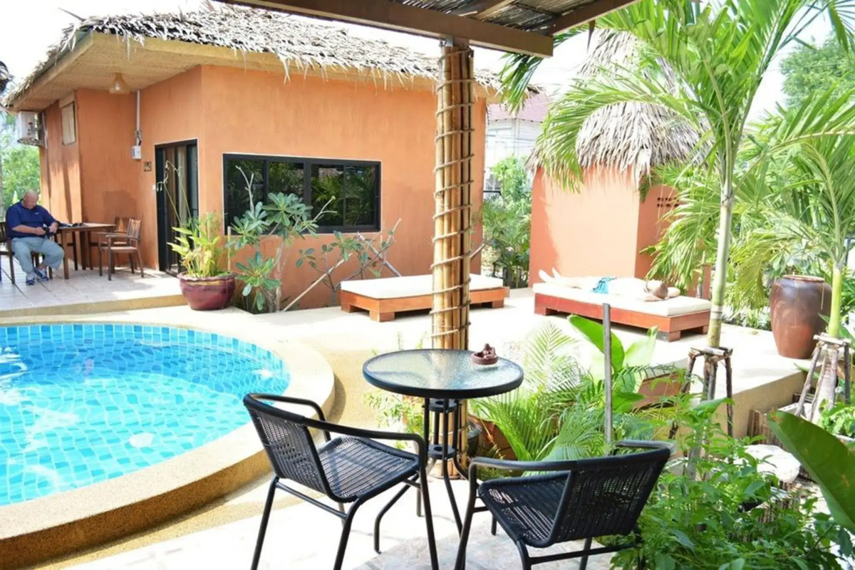 Panisara Pool Villa Huahin