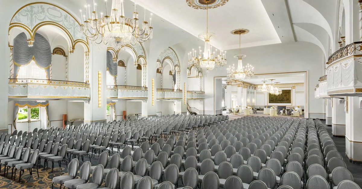 Отель Hilton Boston Park Plaza