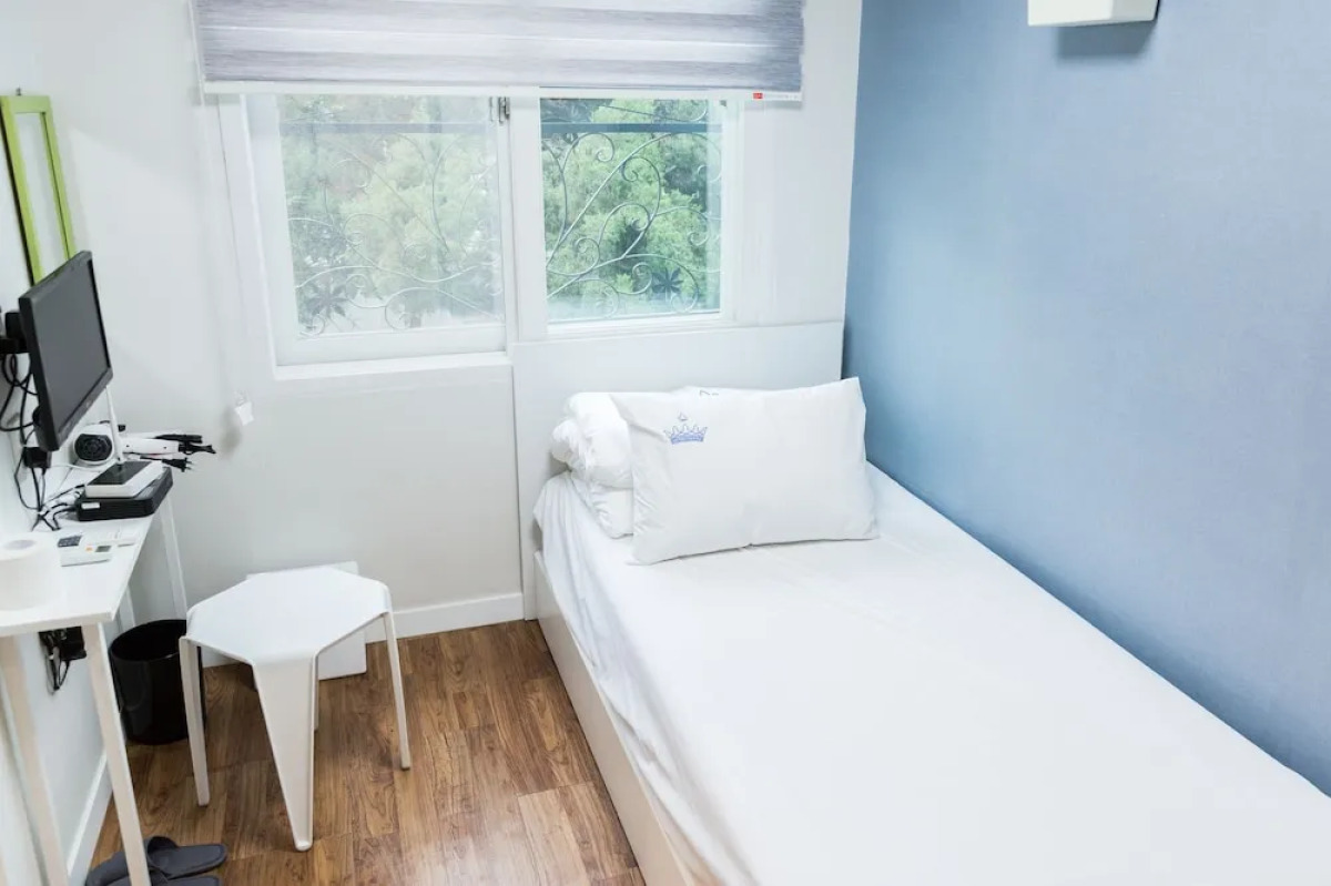 OYO Hostel Myeongdong 5