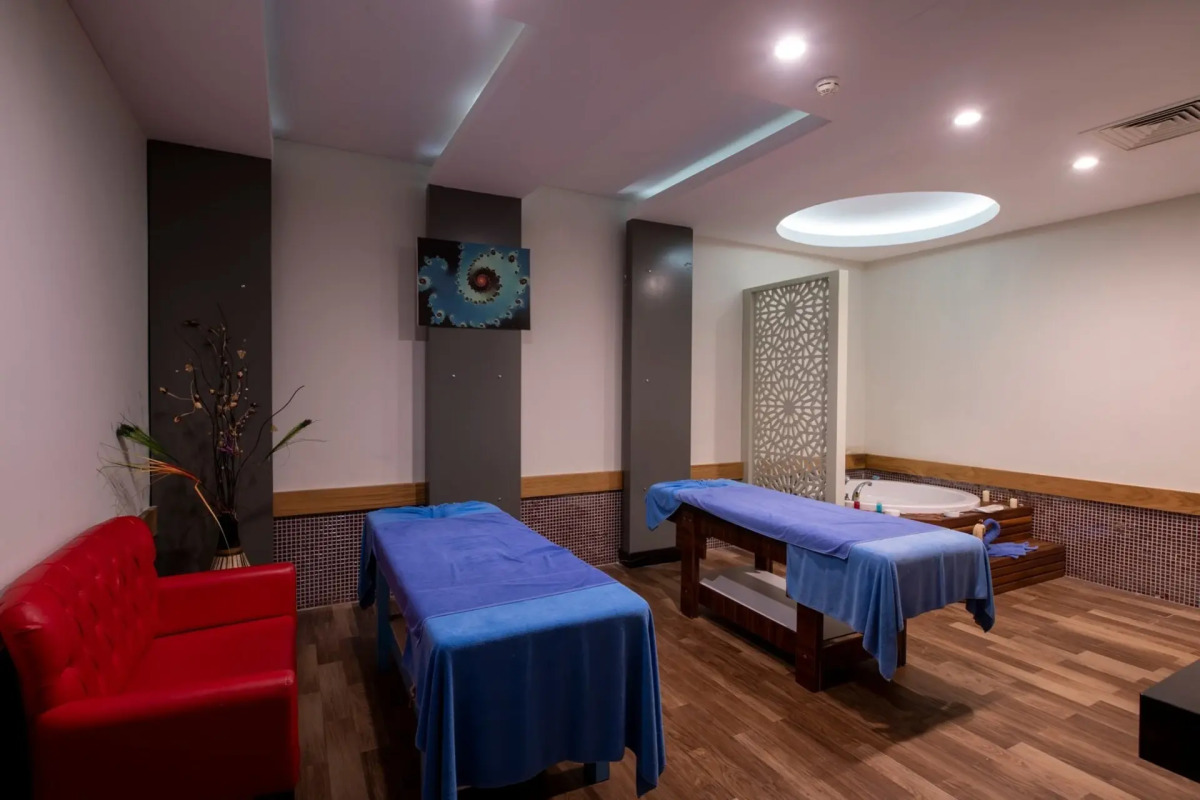 Lake & River Side Hotel & Spa