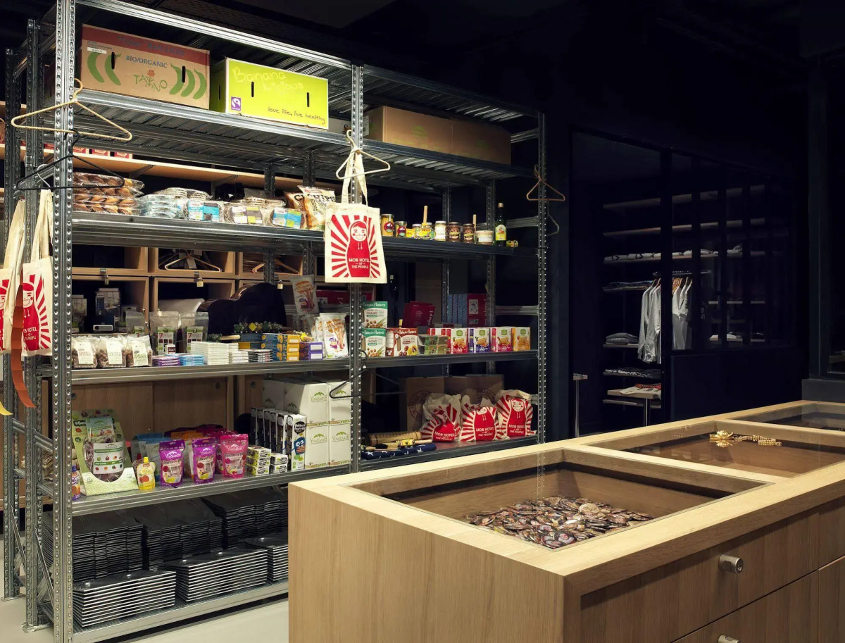 Mob Hotel Paris les Puces