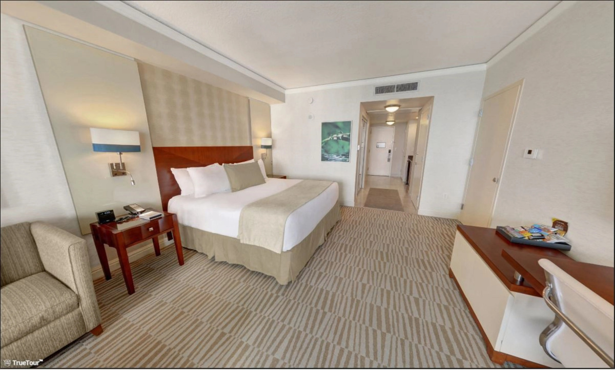 Trump International Beach Resort